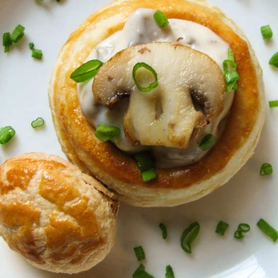 MUSHROOM VOL AU VENT - 50 pieces per tray