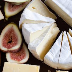 Notre Dame 7 oz. Imported Baby Brie Cheese - 12/Case