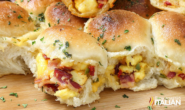 Cheesy Bacon and Egg Breakfast Bombs