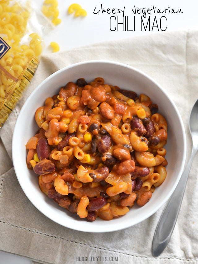 Cheesy Vegetarian Chili Mac