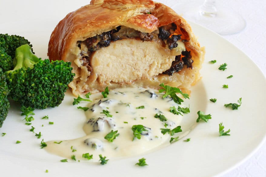 Mini Chicken Wellington - 50 pieces per tray