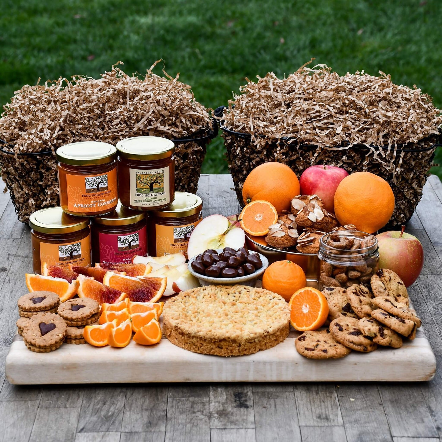 Le Grande Gift Basket