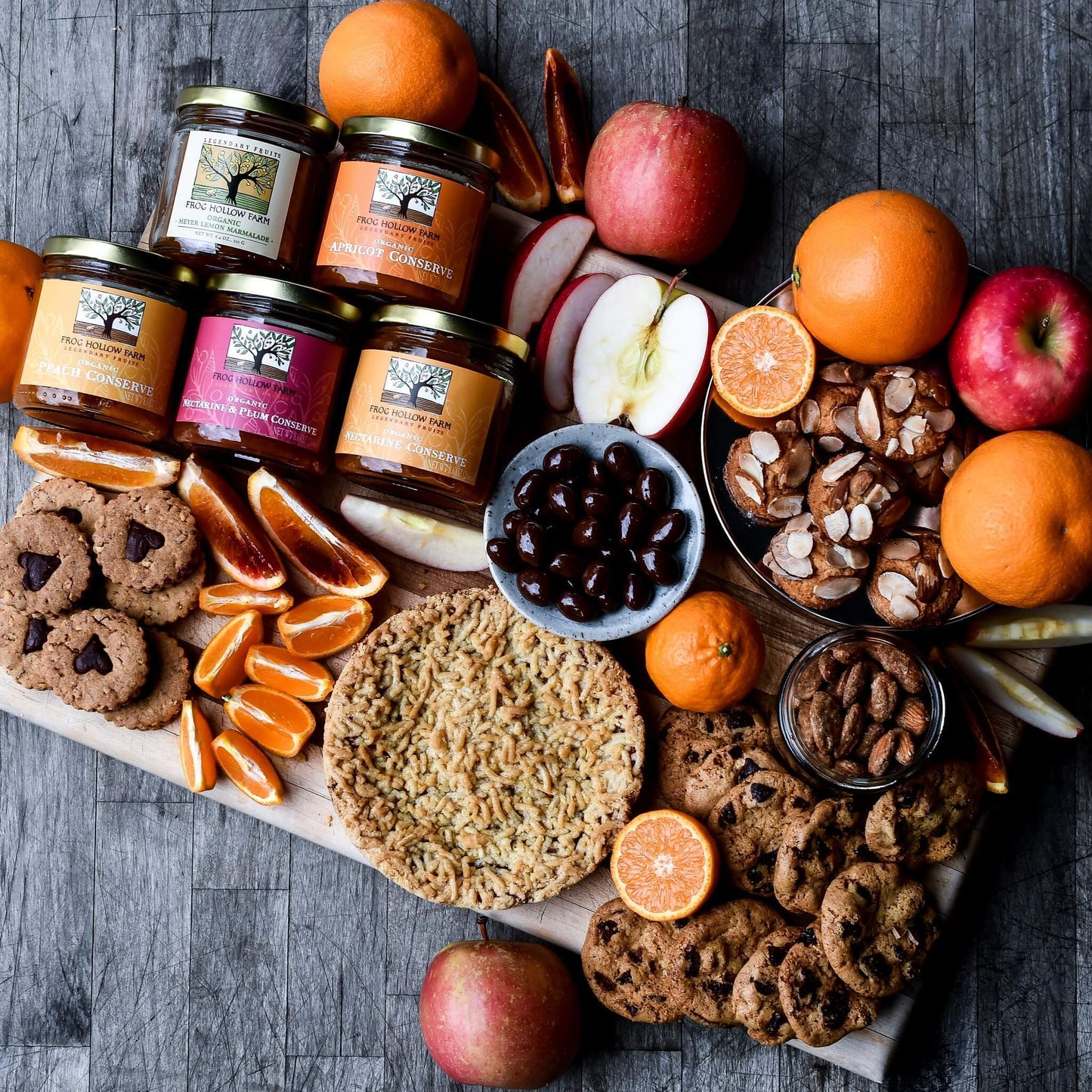 Le Grande Gift Basket