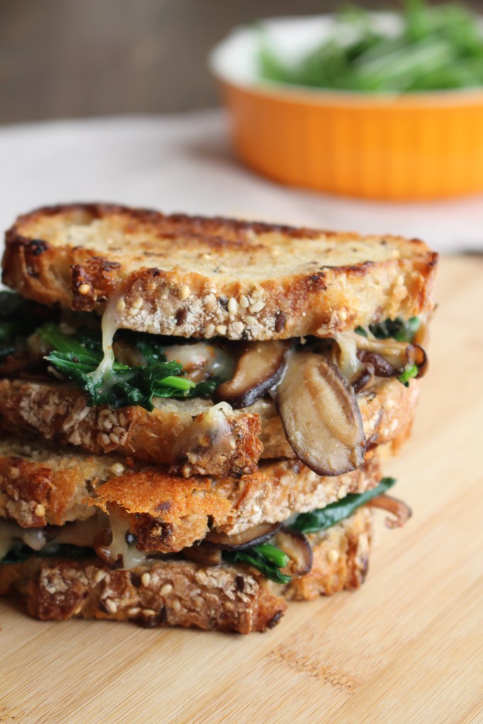 GARLIC, SPINACH & MUSHROOM MELT