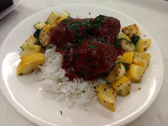 BBQ TURKEY MEATBALLS W/ ZUCCHINI & RICE