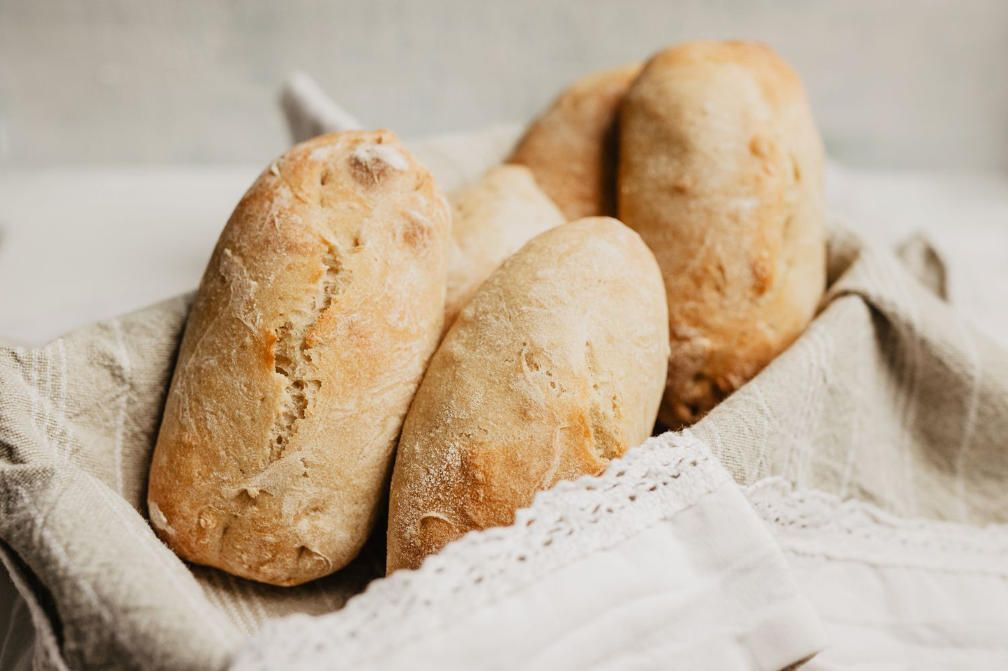 Vie de France Mini French Petit Pain Rolls, 245/Case