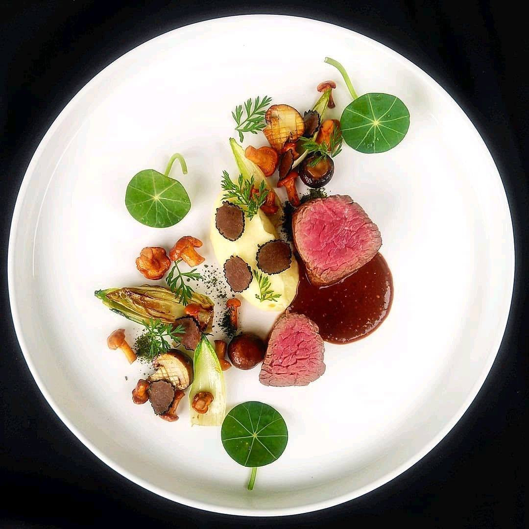 Beyond Prime Set - Wagyu Tenderloin, Kobe Strip, Queen Ribeye, Daaawgs & Burgers