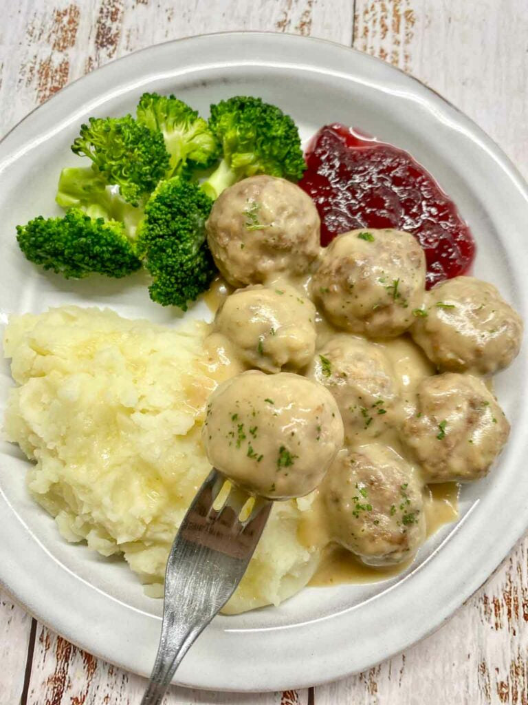 Scotts Homemade Swedish Meatballs - 2 1b Tray