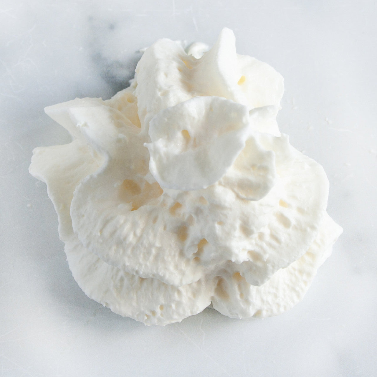 Organic Isigny's Creme Chantilly Whipped Cream w/Vanilla of Madagascar - 12/Case
