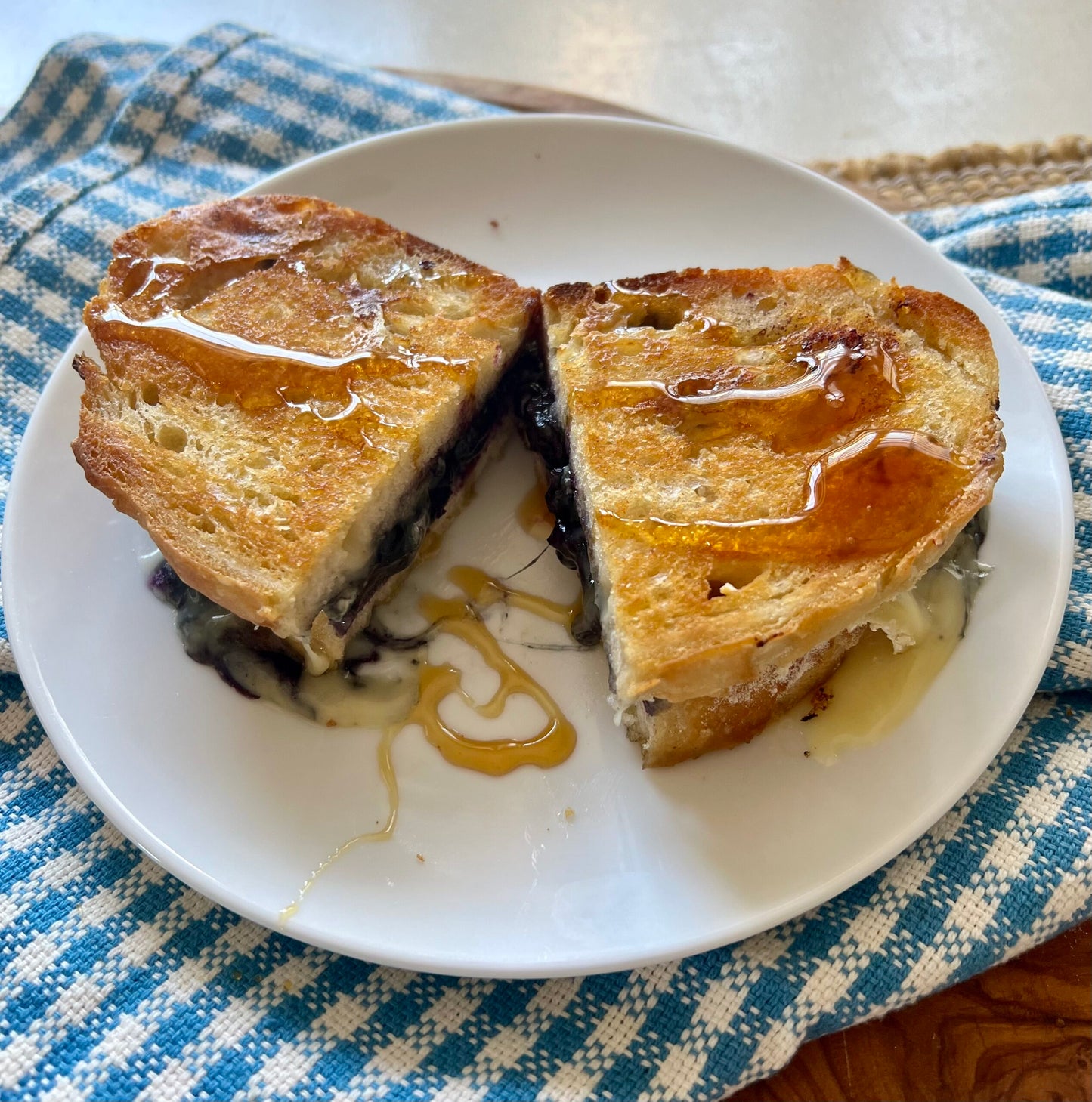 Blueberry and Brie Grilled Cheese Sandwich Kit - includes Cheese Knives Set