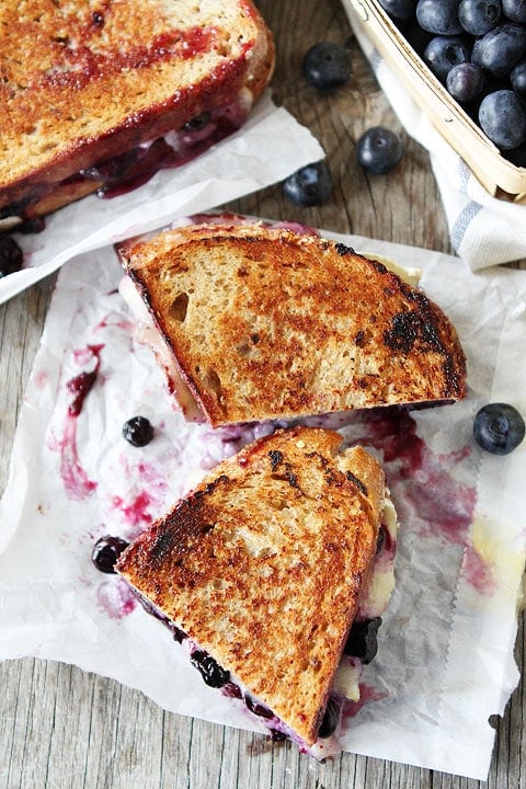 Blueberry and Brie Grilled Cheese Sandwich Kit - includes Cheese Knives Set