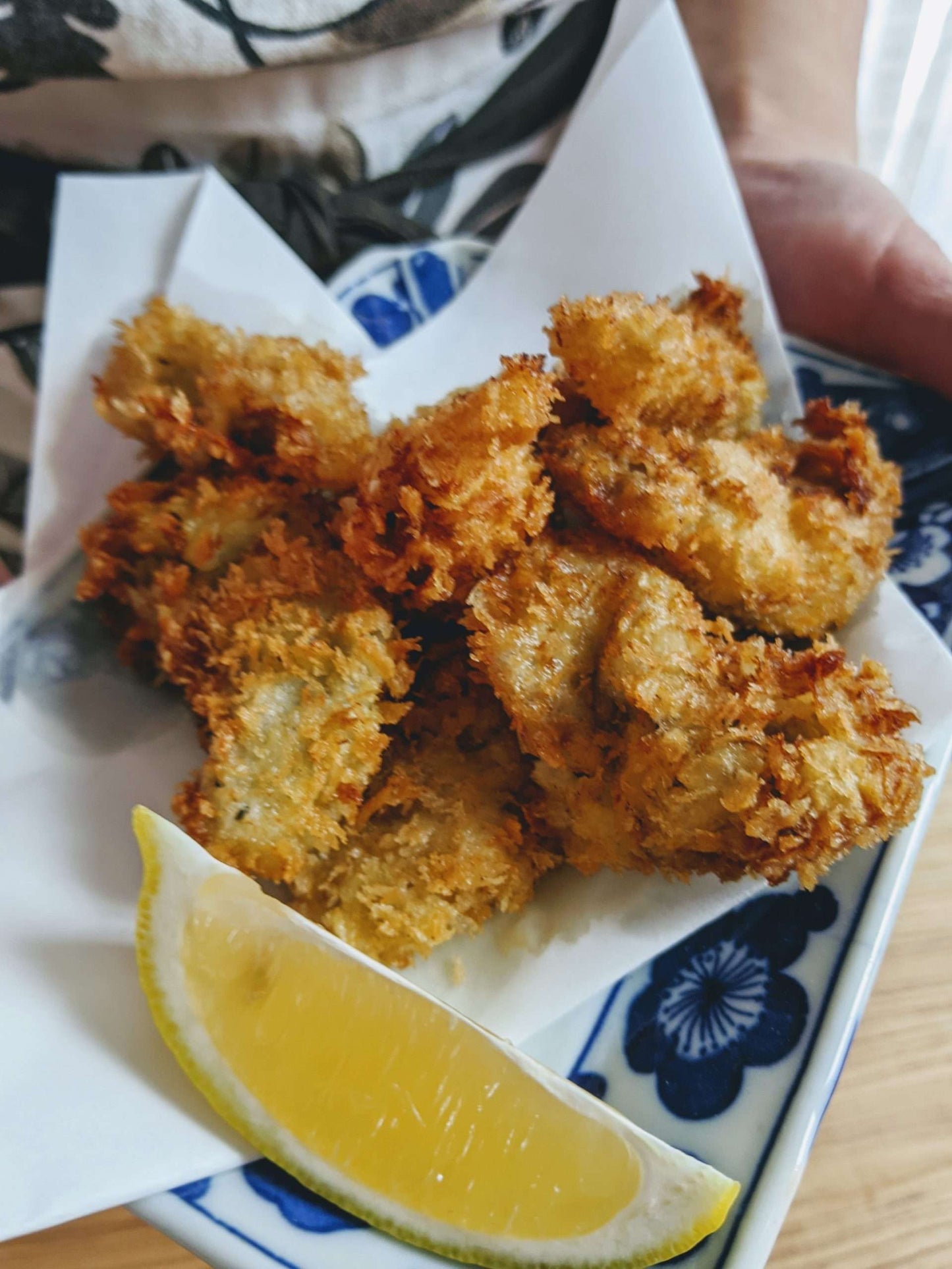 Gourmet Panko Breaded Medium Oysters - 2.5 lb- 6 Per Case