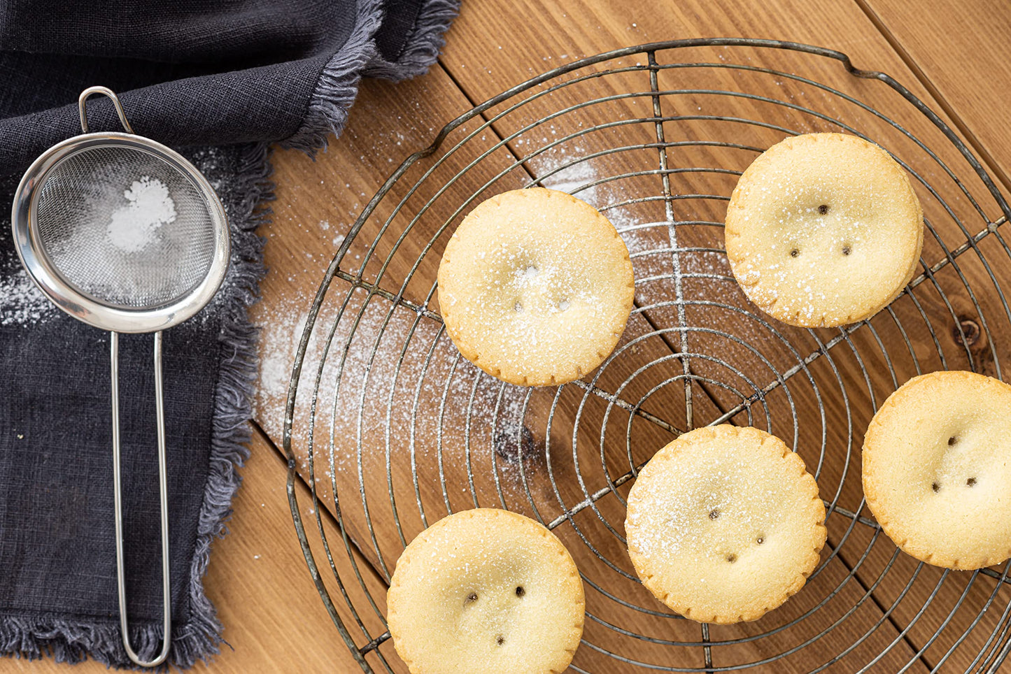 Walker’s Shortbread Glenfiddich Mincemeat Tarts - 6 Count, Pack of 2 - Mince Pies Infused with Glenfiddich Single Malt Scotch Whisky