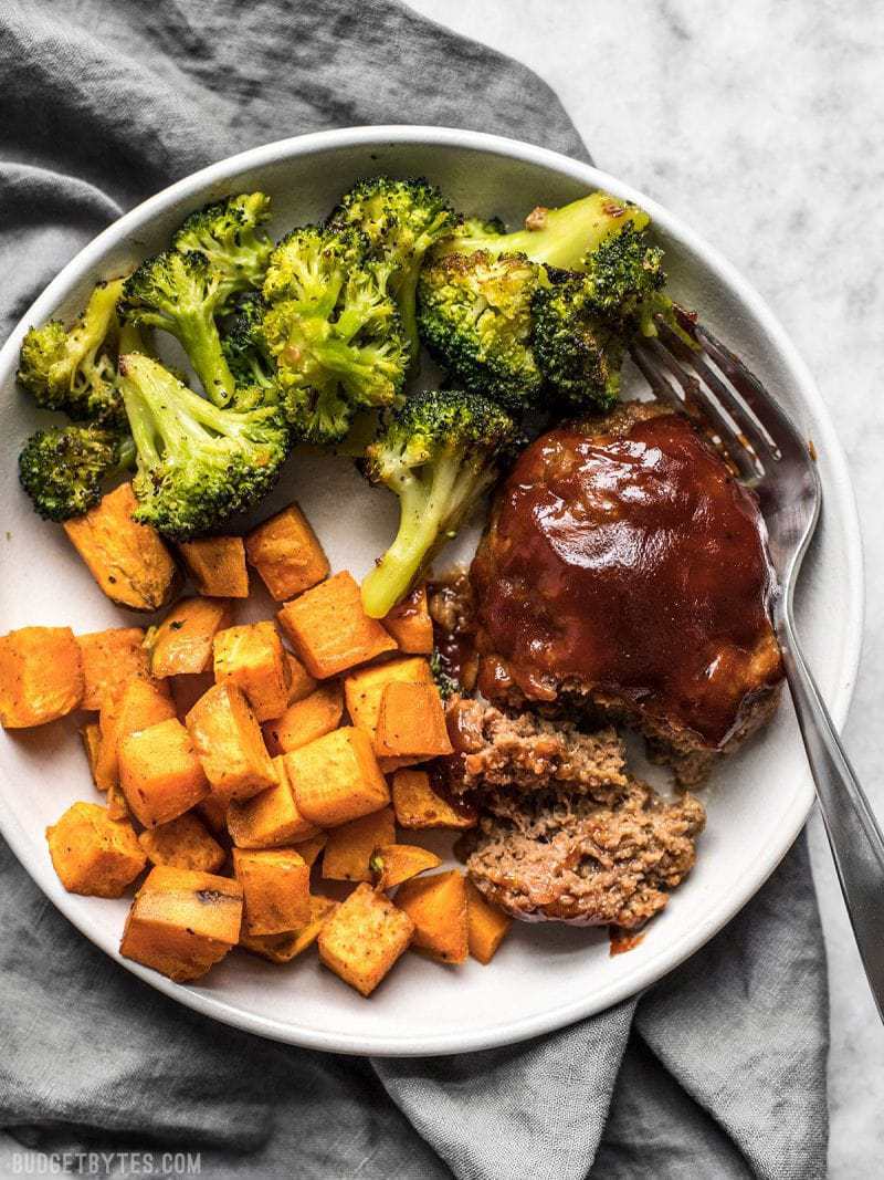 BBQ TURKEY MEATLOAF WITH ROASTED SEASONAL VEGETABLES - SERVES 5 - 7