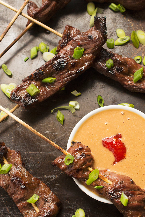 BEEF SATAY SKEWERS WITH PEANUT DIPPING SAUCE
