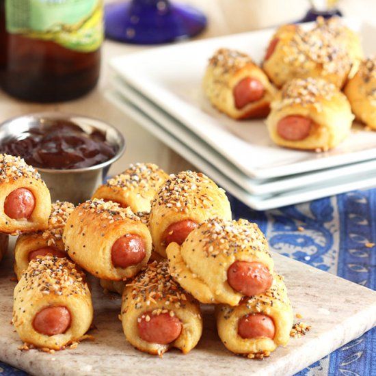Mini Hot Dog Franks In a Blanket - 50 pieces per tray