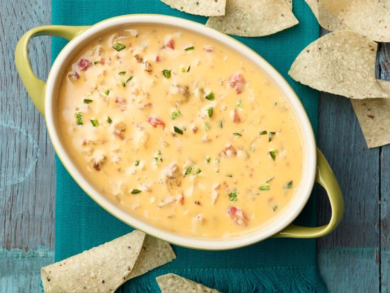 Chili Con Queso (Mexican Cheese Dip)