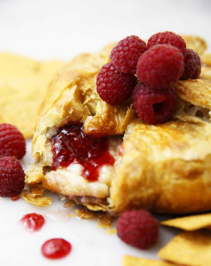 Marin French Baked Brie En Croûte - 6/Case