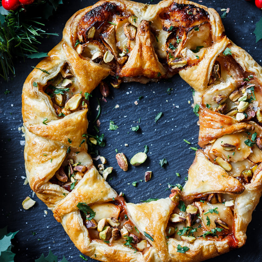 Holiday Wreath Cheese Boards / Food Wreath Boards