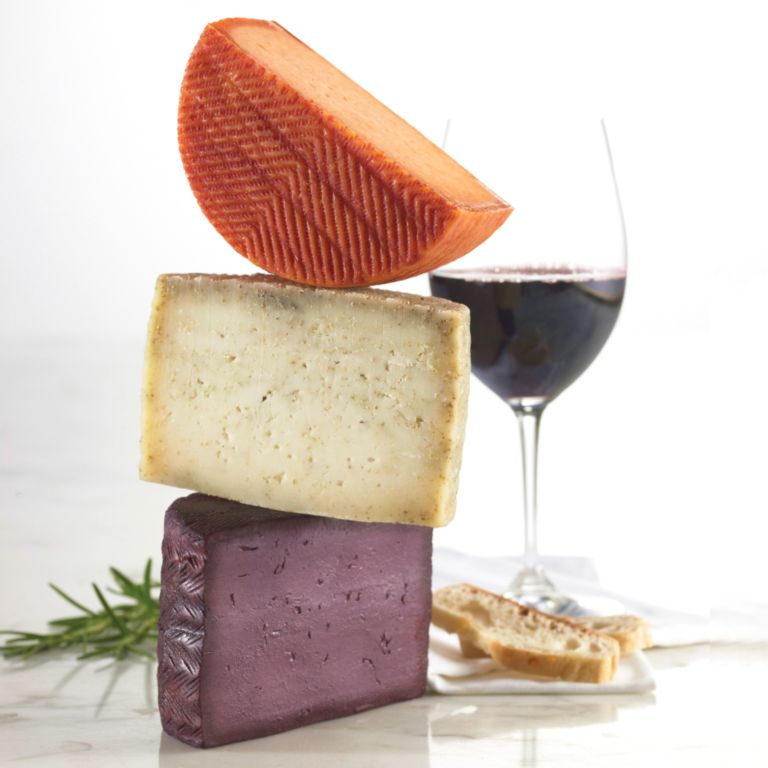 Buenalba Cheese with Wine - 1 lb.