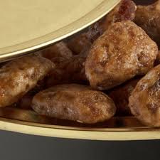 Cafe Carmellata au Sel Pecans in Wooden Gift Box