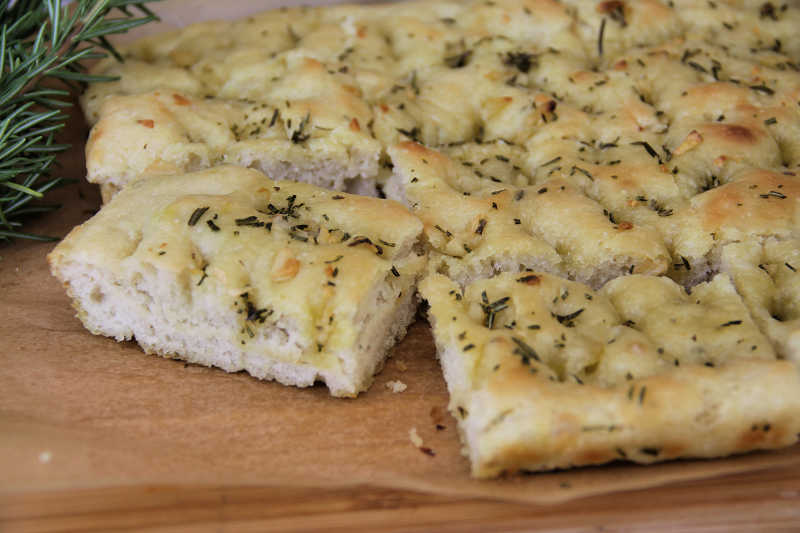 Turano 22.5 oz. Quarter Pan Garlic and Herb Focaccia - 8/Case