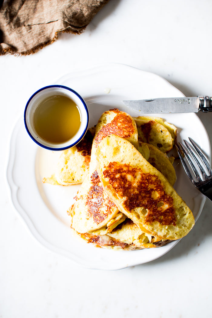 CHEESY MOZZARELLA FRENCH TOAST WITH HONEY