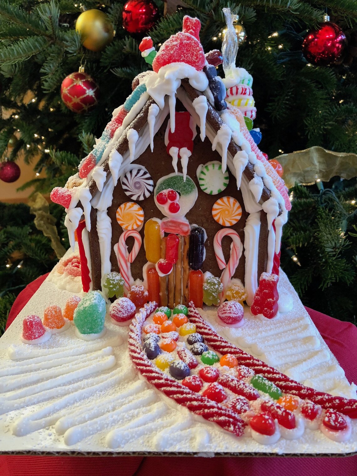 Gourmet Holiday Gingerbread House Build & Decorate It Yourself