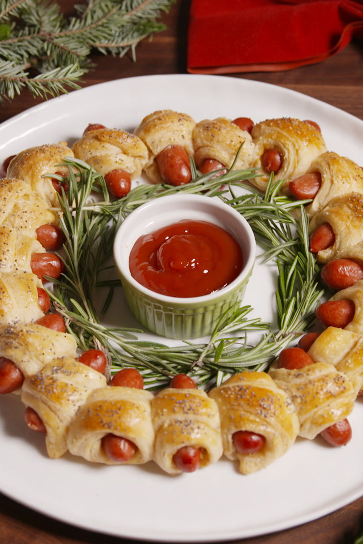 Holiday Wreath Cheese Boards / Food Wreath Boards