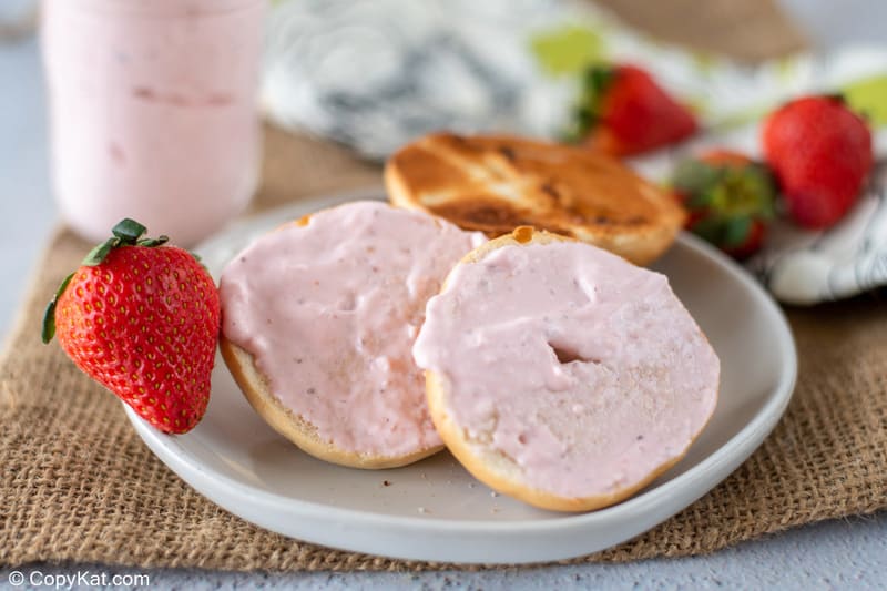 Strawberry Cream Cheese Spread - 5 lb - 2/Case