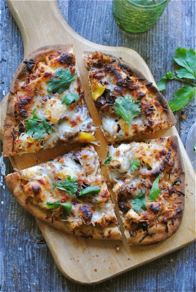 Tandoori Chicken Naan Pizza