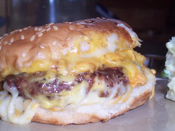 Aunt Kathy's Oven Cheese Burgers