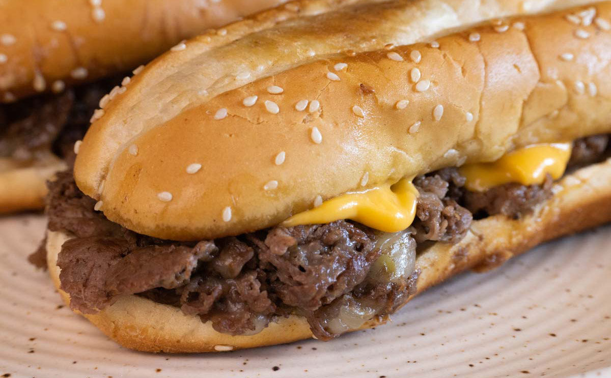 Original Philly Ribeye Seasoned Beef Sandwich Slices - 5 oz - 32 per case