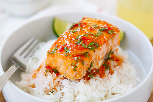 Sweet & Spicy Honey Sriracha-Glazed Salmon