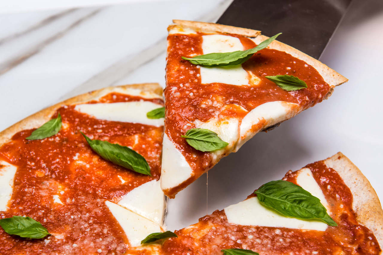 Skinny Pizza Mozzarella & Provolone Cheese - 6 pack
