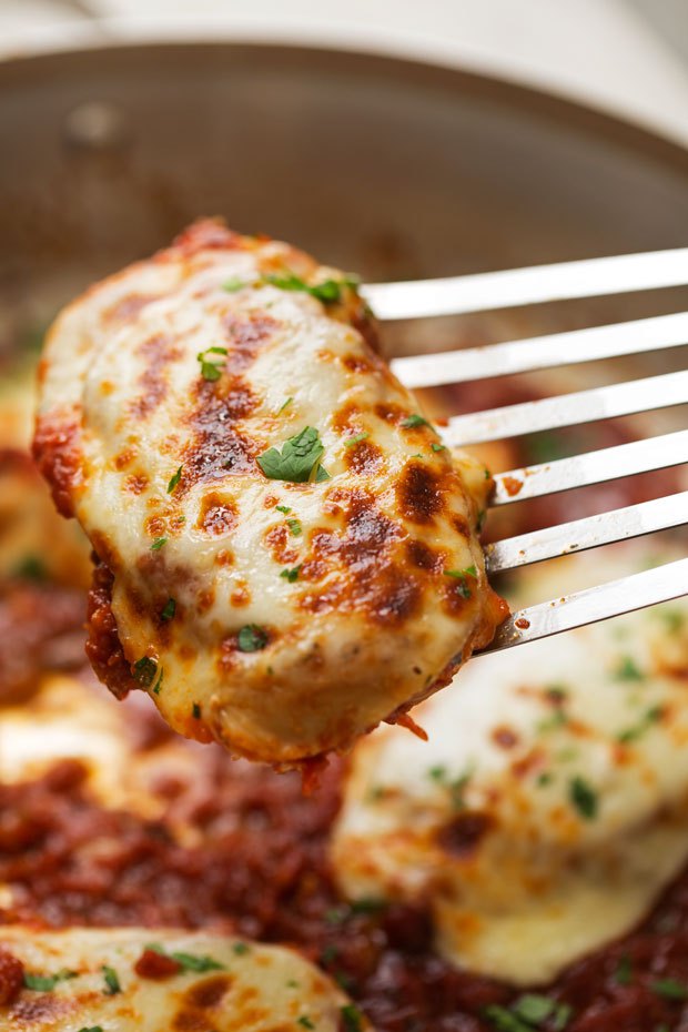 Mozzarella Chicken in Homemade Tomato Sauce