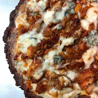 Cali'flour Foods Gluten Free, Low Carb Cauliflower Pizza Crusts - 6 Original Italian Crusts, 2 Sweet Red Pepper Crusts, and 2 Dairy Free Plant