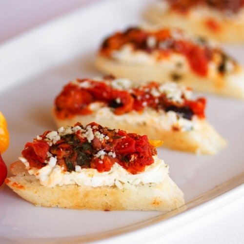 Roasted Yellow Pepper Bruschetta - 42 pieces per tray