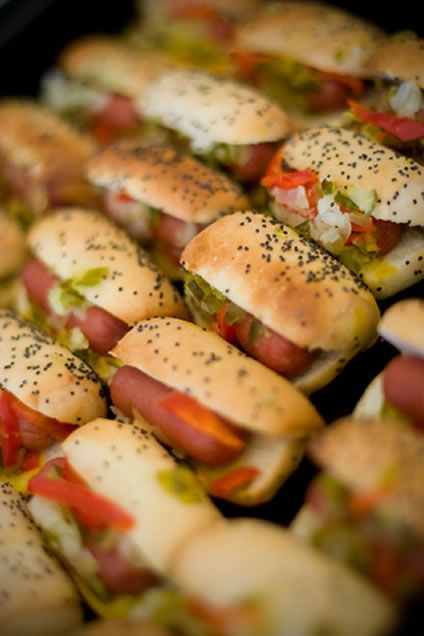 Chicago Hot Dogs with Relish - 40 pieces per tray
