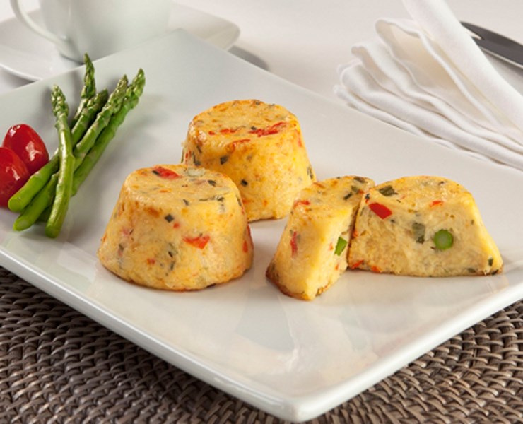 Crustless Mini Quiche: Asparagus & Sweet Pepper - 50 pieces per tray