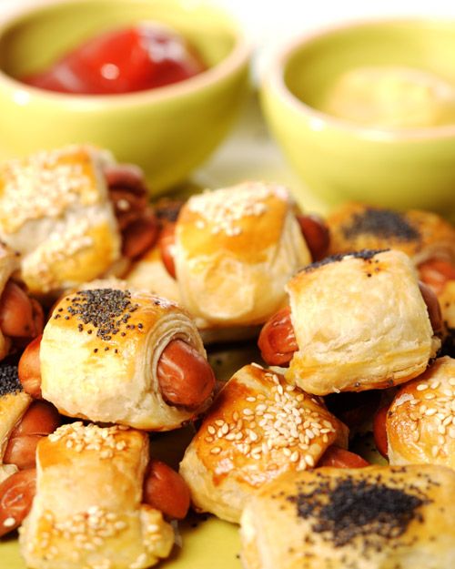 Mini Hot Dog Franks In a Blanket - 50 pieces per tray
