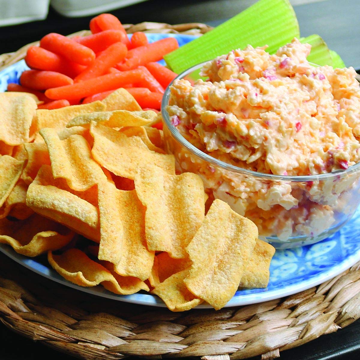 Quinoa Chips and Lentil Chips, Variety Pack 3.5 Ounce -  Pack of 4 - Gluten Free