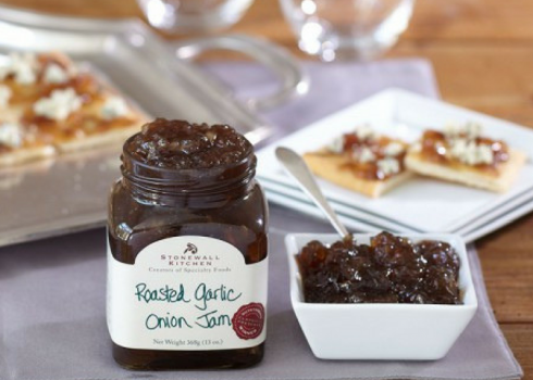 Roasted Garlic Onion Jam by Stonewall Kitchen – 13 oz