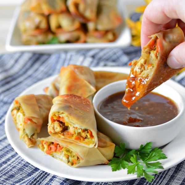 Roast Pork Spring Rolls - 50 pieces per tray