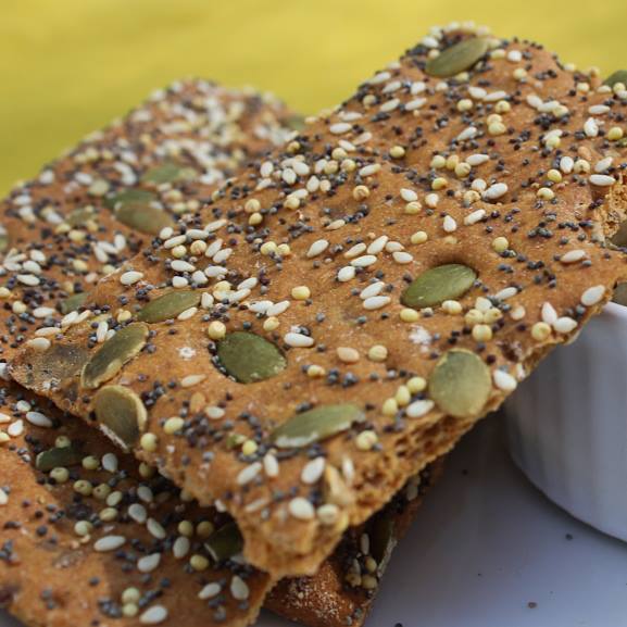 Doctor Kracker Robustica Flats Deli Crackers, Roasted Red Pepper & Asiago, 7 oz