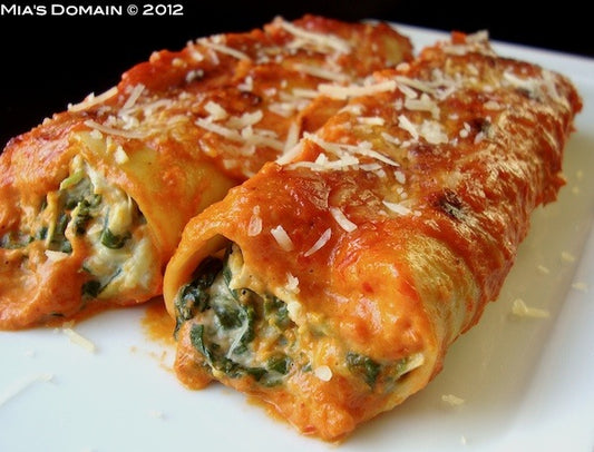 Artichoke Spinach Cannelloni With Roasted Red Pepper Sauce