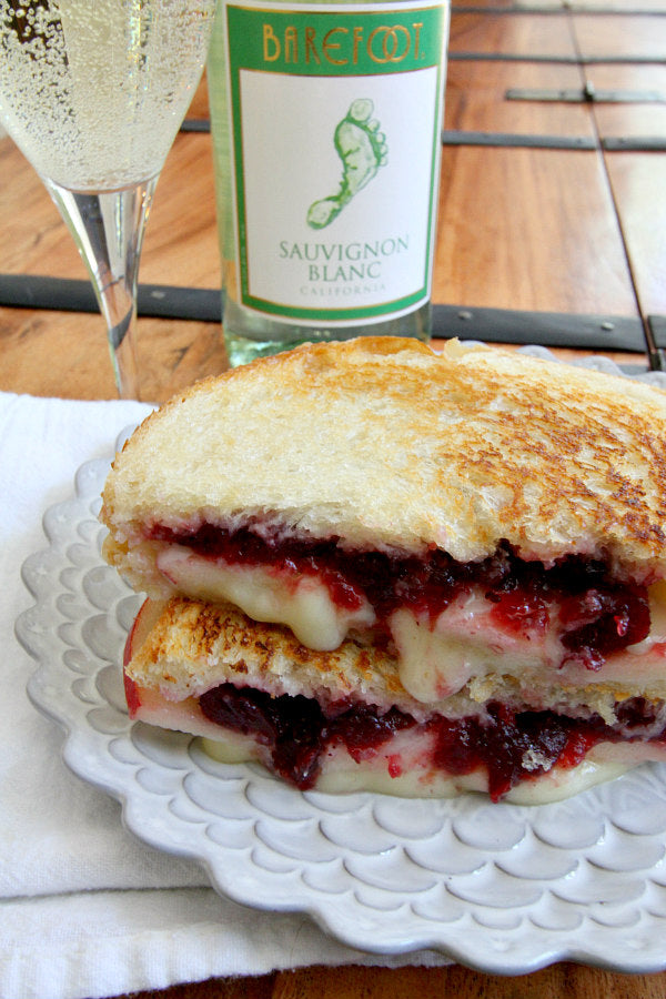 BRIE, APPLE AND CRANBERRY GRILLED CHEESE