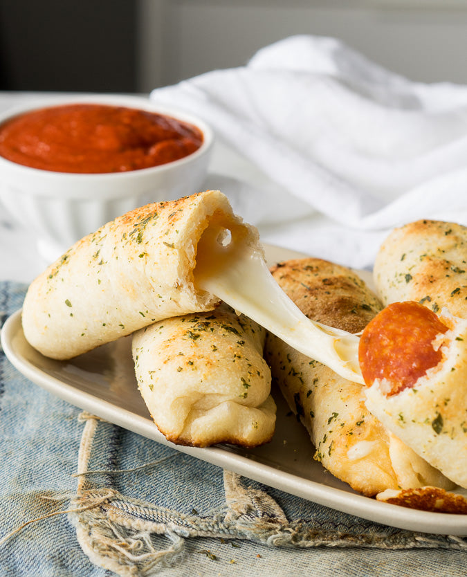 CHEESY PEPPERONI PIZZA STICKS
