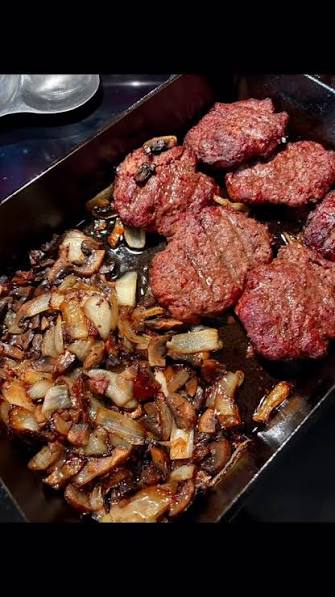 RAMPS’ BURGERS – Favorite Grill Stars!