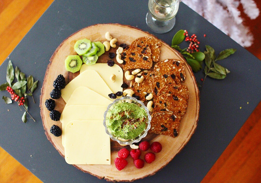 Kii Naturals Artisan Crisps- Goji Berry & Pistachio, 5.3 oz (3 Pack)